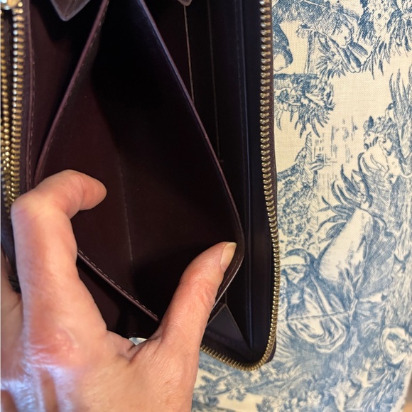 Louis Vuitton wine colored Vernis Zippy Wallet - Picture 5 of 13